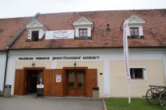 Strážnice-autor-Filip-Vrána-léto-2011-11