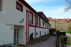 Tloskov_autor_Petr_Hrabec_květen_2012_02