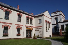 Velké-Popovice-autor-Filip-Vrána-léto-2009-05