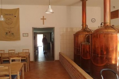 ctineves_budova01
