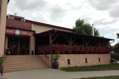 topolna_budova