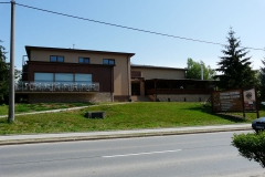 topolna_budova