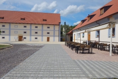 vseradice_budova
