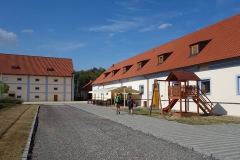 vseradice_budova