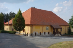 zbraslavice_budova