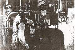 Plasy Zámecký pivovar historické snímky (Luděk Gasseldorfer , archiv p. Štruncové) sudarna01