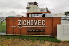 zichoveclouny_Eduard-Serba